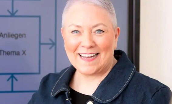 Dipl.-Psych. Johanna M. Steinke im Austausch im Rahmen eines Karriere-Coachings bei COATRAIN® in Hamburg